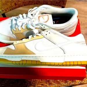Nike dunk low SE size 11 new inbox